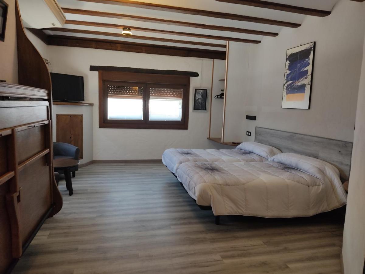 Hostal Suetxe Лос Аркос Екстериор снимка
