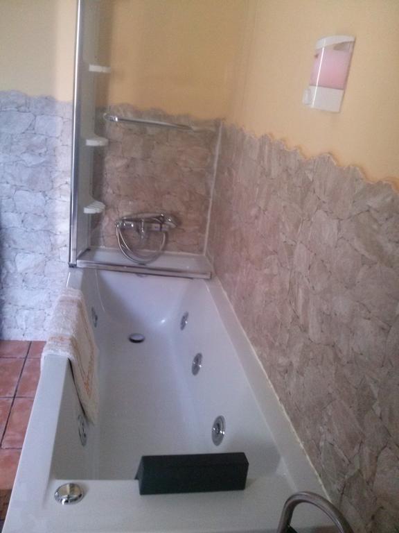 Hostal Suetxe Лос Аркос Екстериор снимка