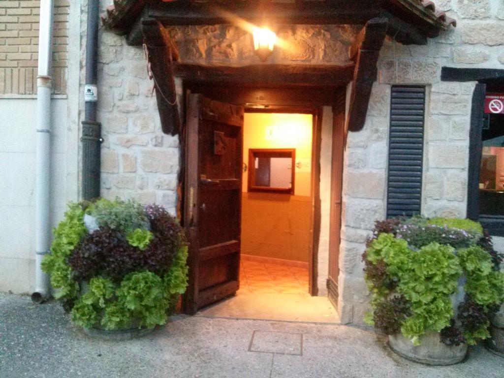 Hostal Suetxe Лос Аркос Екстериор снимка