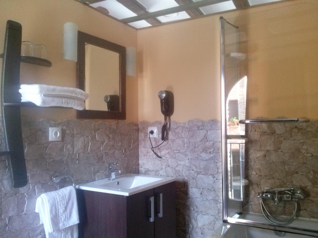 Hostal Suetxe Лос Аркос Екстериор снимка