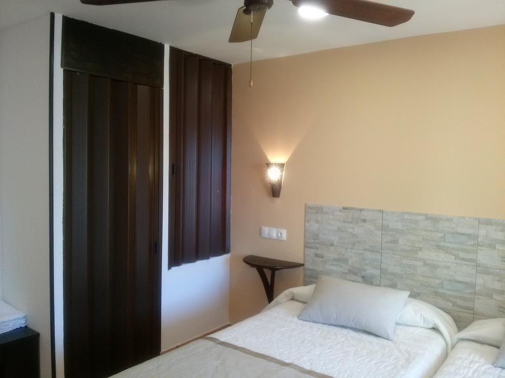 Hostal Suetxe Лос Аркос Екстериор снимка